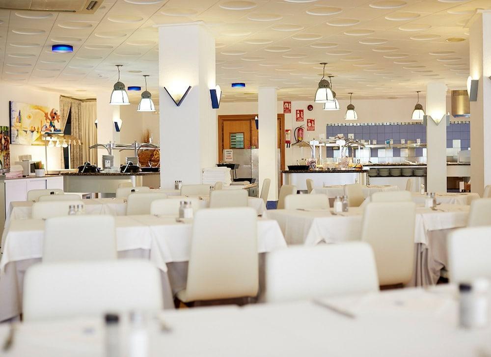 Invisa Ereso All Inclusive Es Cana Екстериор снимка