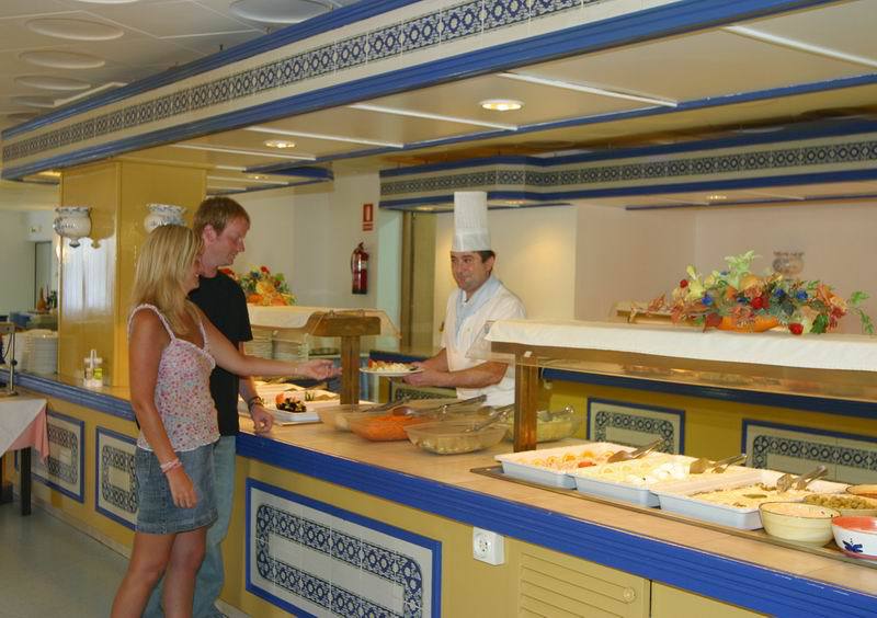 Invisa Ereso All Inclusive Es Cana Ресторант снимка
