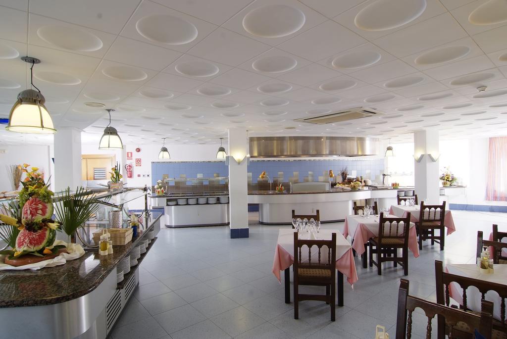 Invisa Ereso All Inclusive Es Cana Екстериор снимка