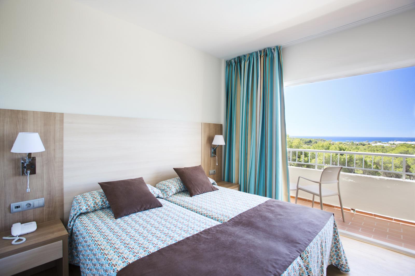 Invisa Ereso All Inclusive Es Cana Екстериор снимка