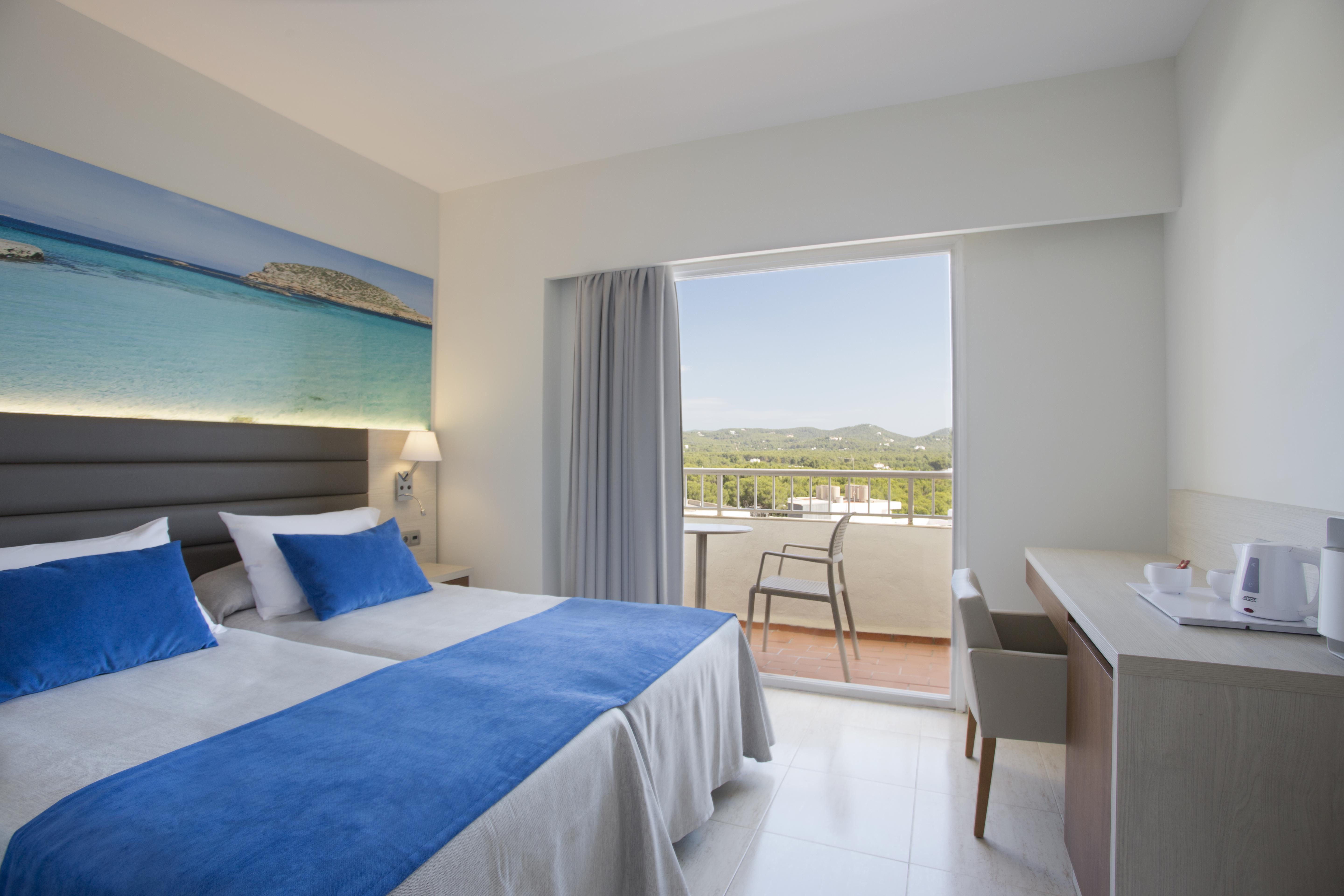 Invisa Ereso All Inclusive Es Cana Екстериор снимка