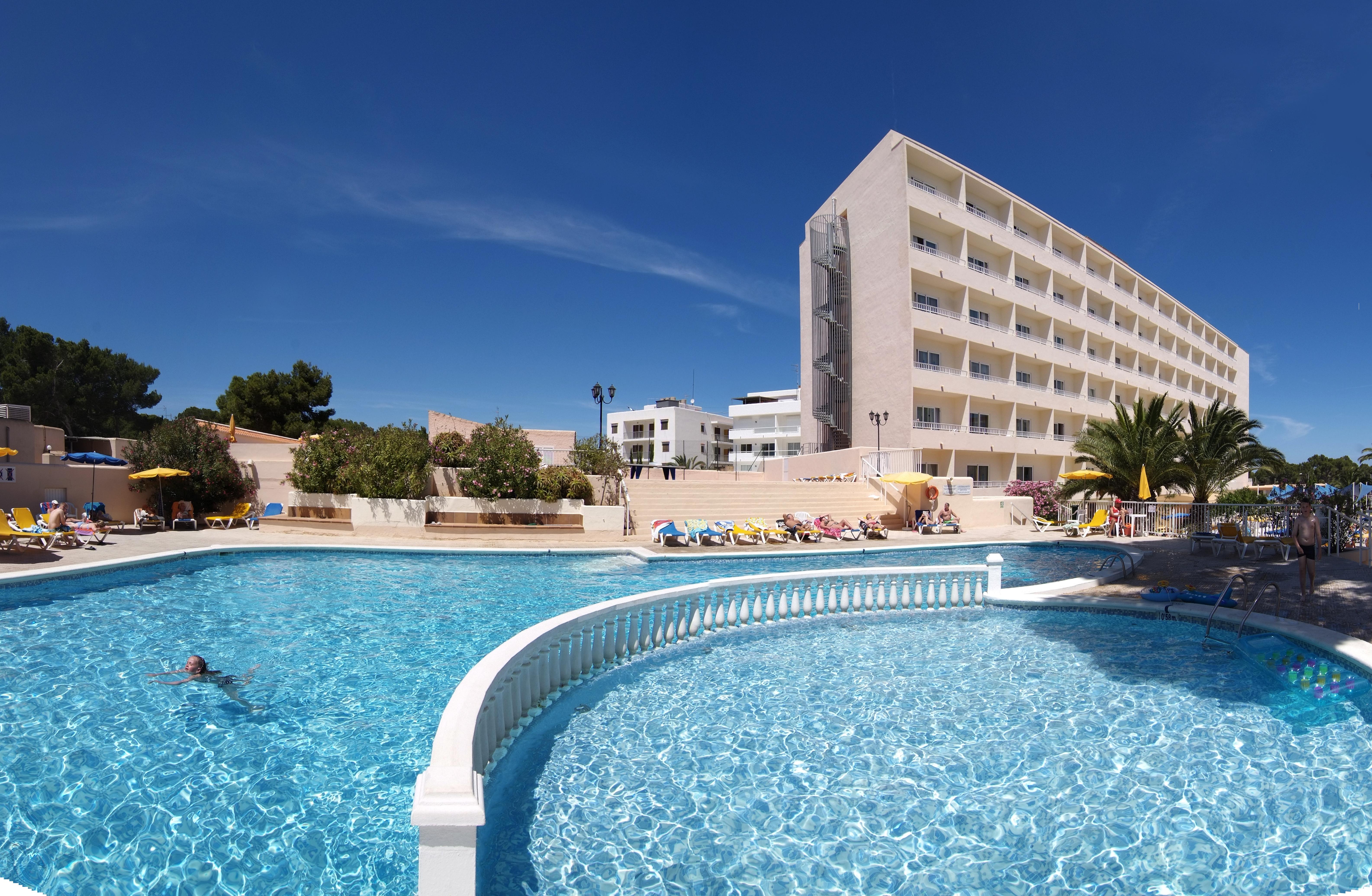 Invisa Ereso All Inclusive Es Cana Екстериор снимка