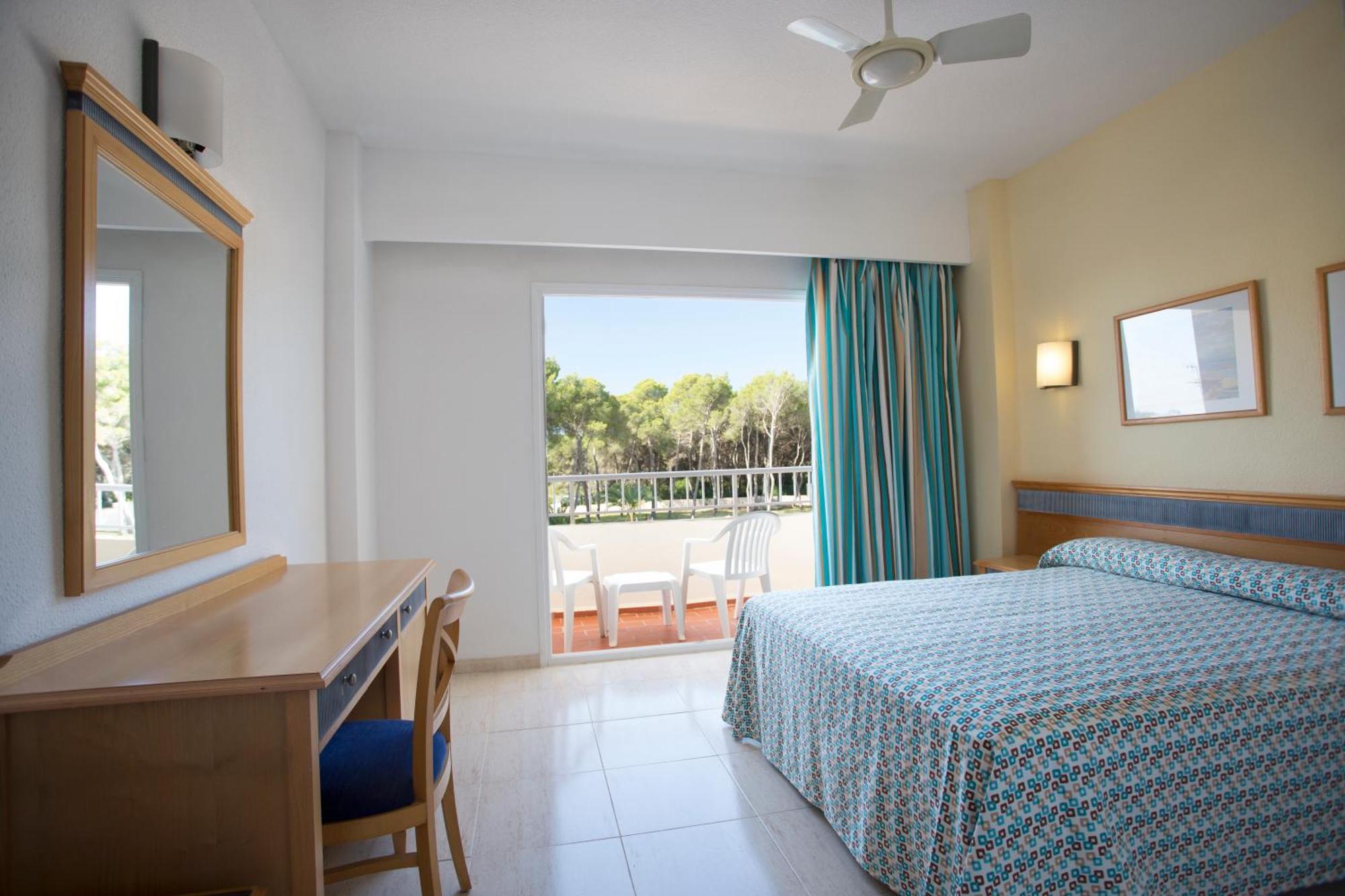 Invisa Ereso All Inclusive Es Cana Екстериор снимка