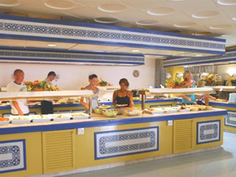 Invisa Ereso All Inclusive Es Cana Екстериор снимка
