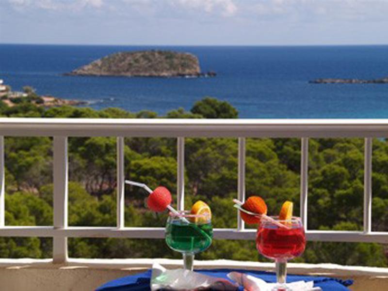 Invisa Ereso All Inclusive Es Cana Екстериор снимка