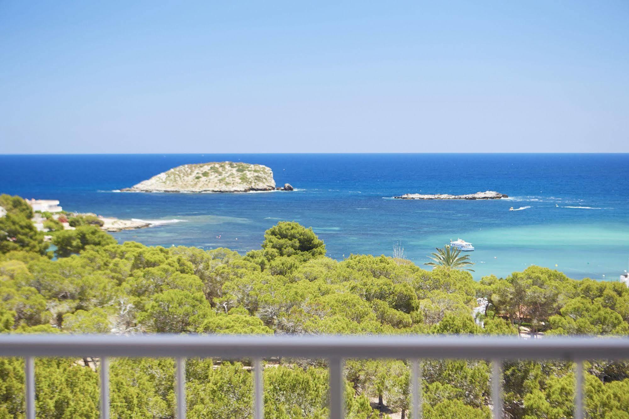 Invisa Ereso All Inclusive Es Cana Екстериор снимка