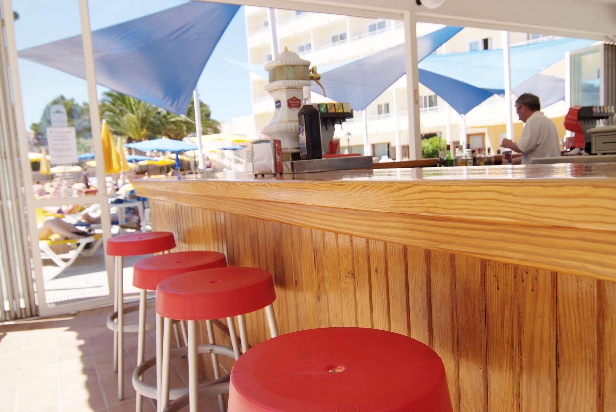 Invisa Ereso All Inclusive Es Cana Екстериор снимка