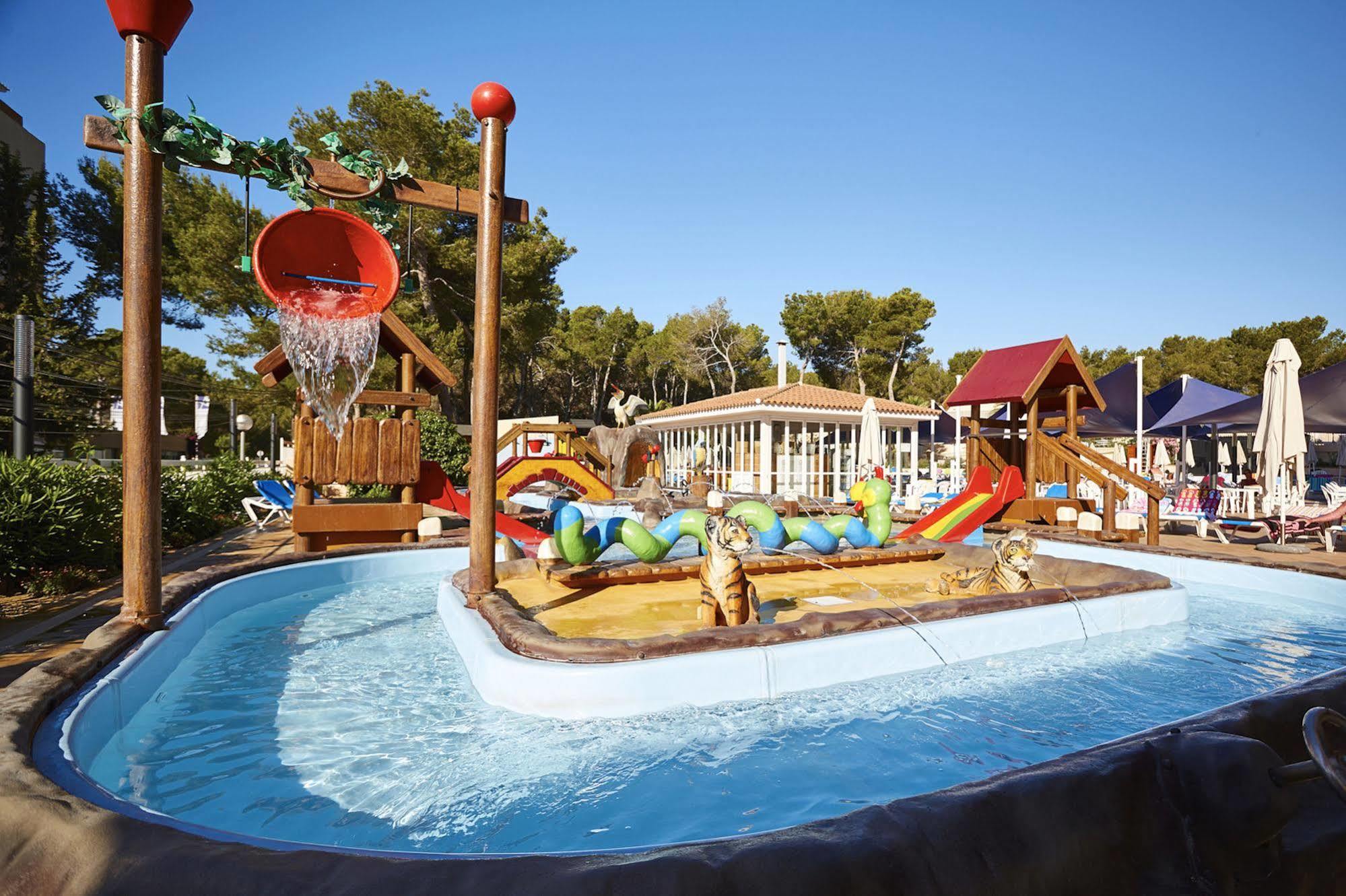 Invisa Ereso All Inclusive Es Cana Екстериор снимка