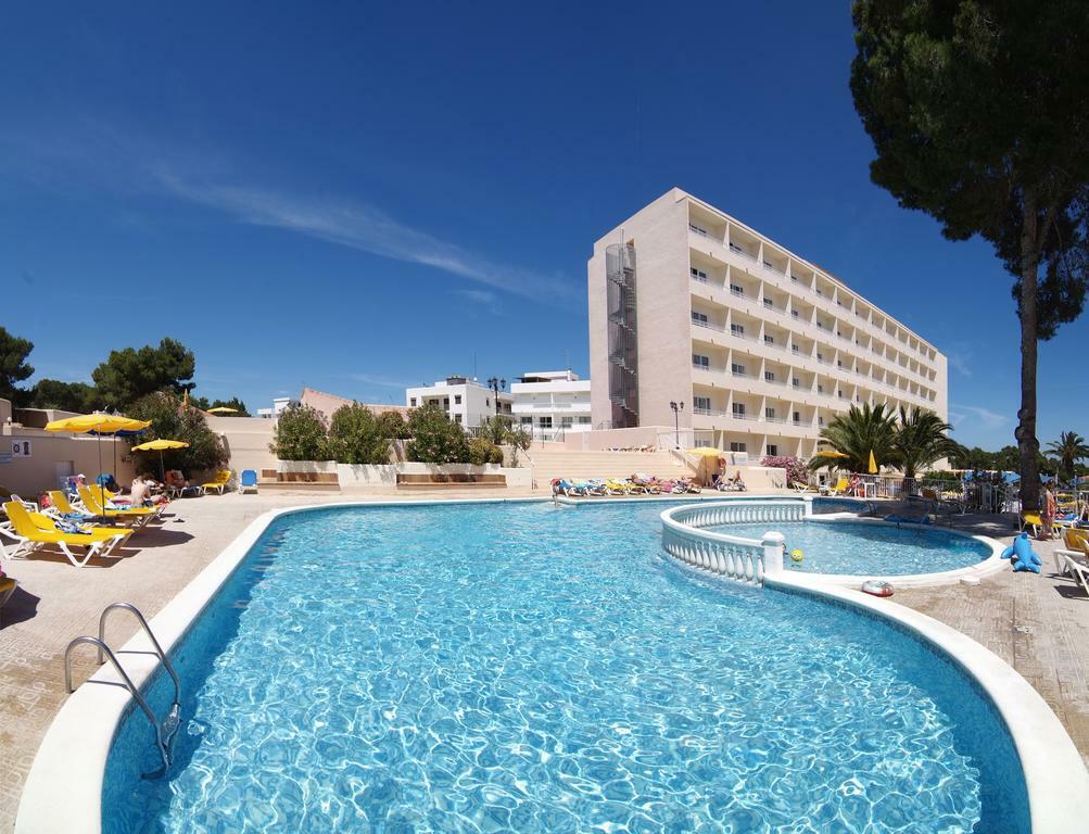 Invisa Ereso All Inclusive Es Cana Екстериор снимка